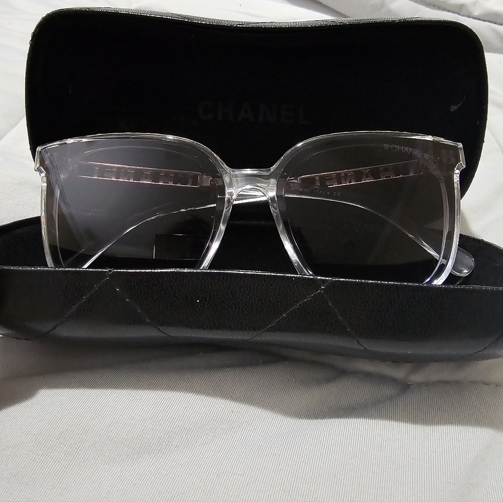 RESERVED - Inspired Clear Frame Sunglasses - Picture 2 of 3